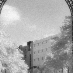 Paris via infrared - 17 - New window